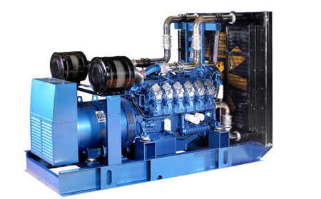 潍柴350-630kW系列陆用标准型柴油发电机组